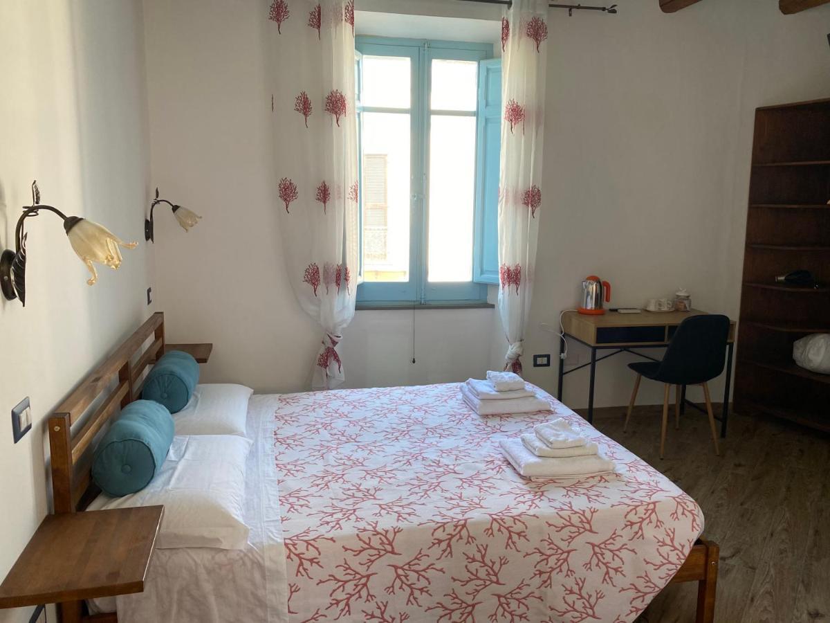 B&B Alba Chiara Oristano Buitenkant foto